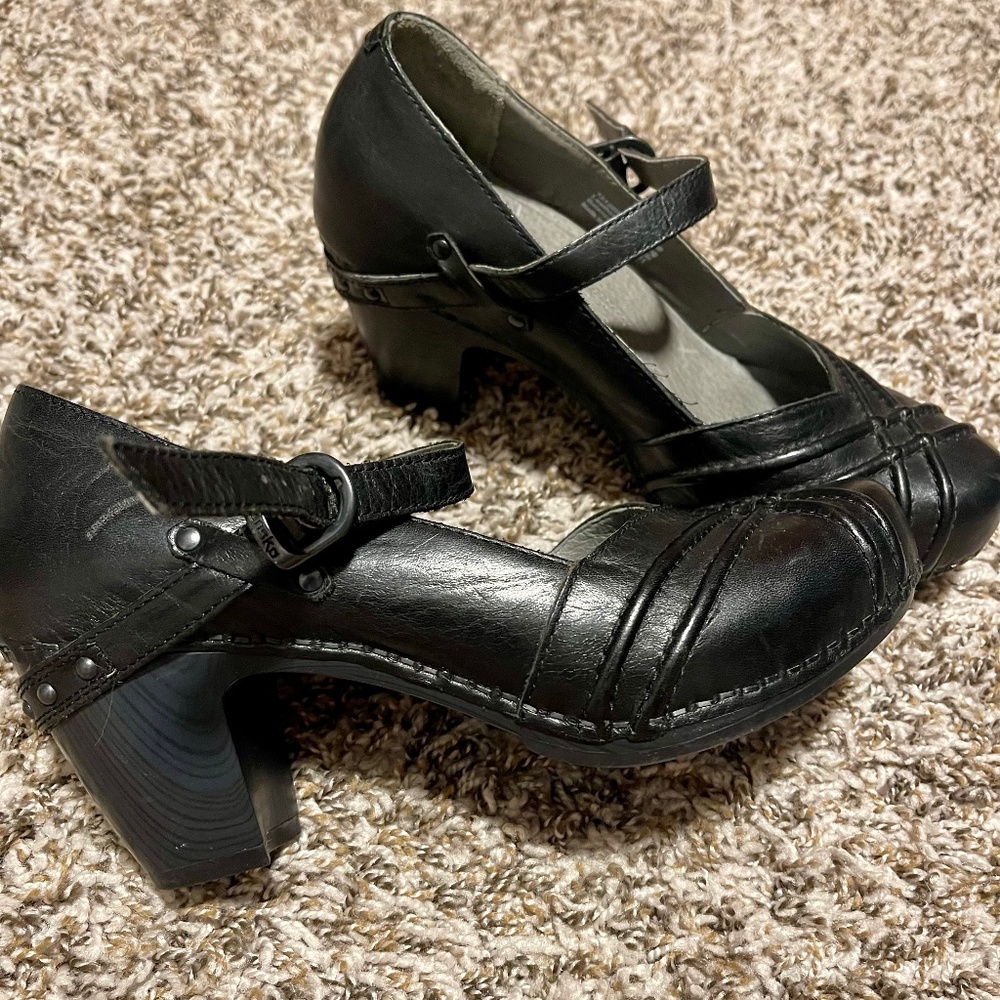 Black Dansko shoes